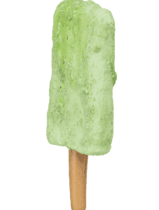 Polo de helado verde con muslo de pollo